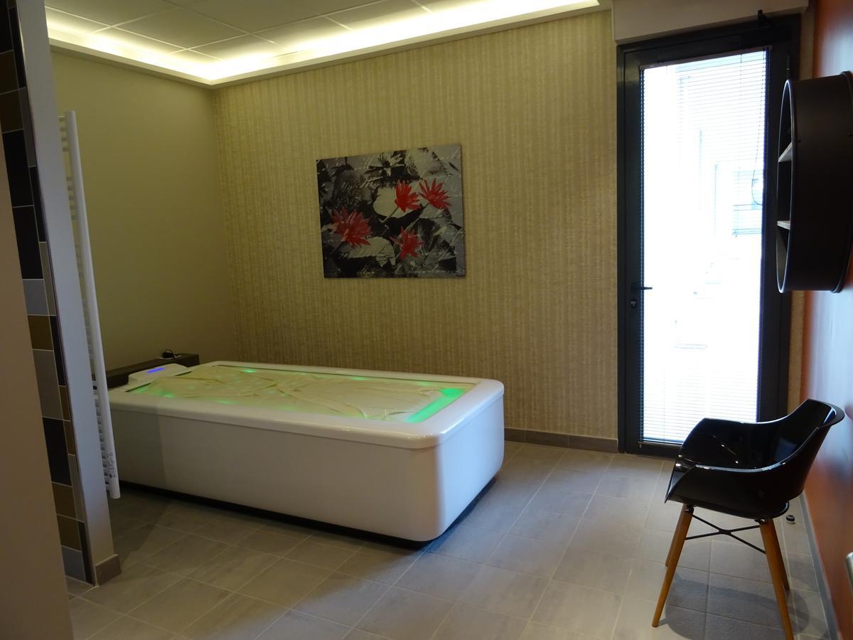 Domitys L'Art Du Temps Aparthotel Besancon Bagian luar foto